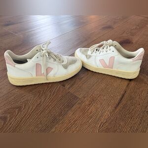 Veja Cream and Pink Casual Sneakers
